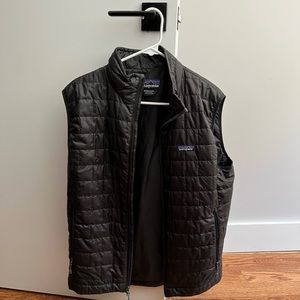Patagonia Black Nano Puff Vest Size M